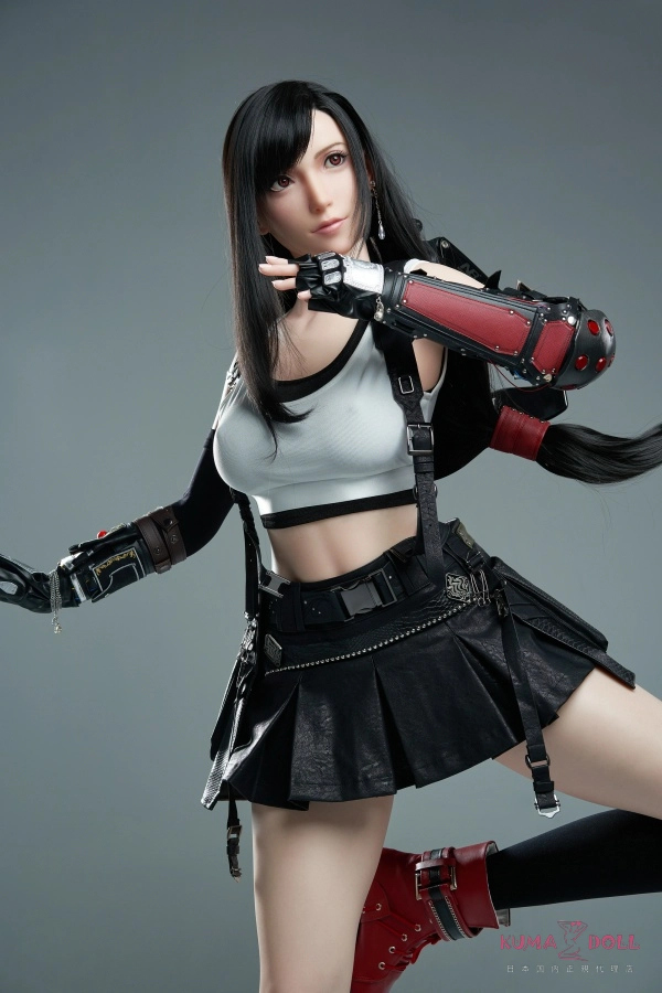 Game Lady No.03_1 ティファ 167cm Dカップ ギャラリー画像 4：スタイリング例（ナース服コスプレ等の派生）です。No.03_1 ティファのコスプレ系特化らしい衣装合わせの自由度が伝わるアングルで、フルシリコンの肌の透明感と発色の良さが映える1枚です。