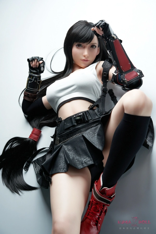 Game Lady No.03_1 ティファ 167cm Dカップ ギャラリー画像 6：バストラインのクローズアップです。Dカップの上品な立体造形と、フルシリコンならではの肌の張り・乳輪の精細表現が確認できます。