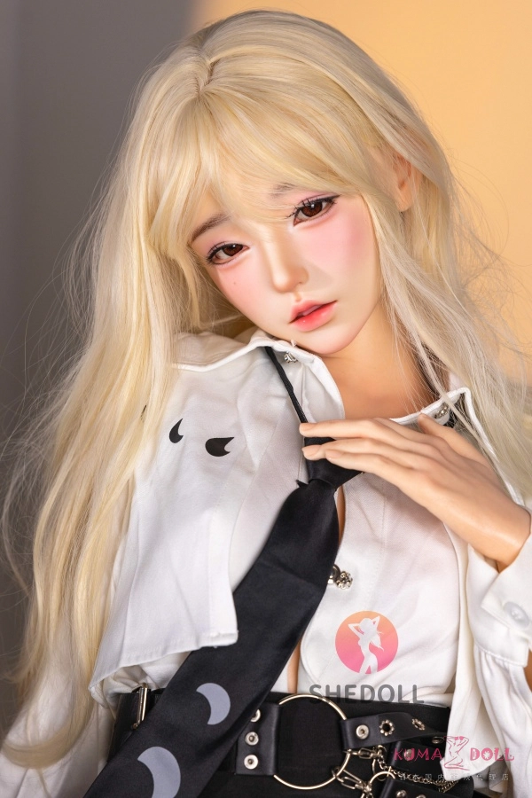SHEDOLL 江小婉 160cm Cカップ ギャラリー画像 6：クローズアップ。ROS 機能（口開閉＆口腔模擬）対応ヘッドの精細な造形が確認できるカットです。
