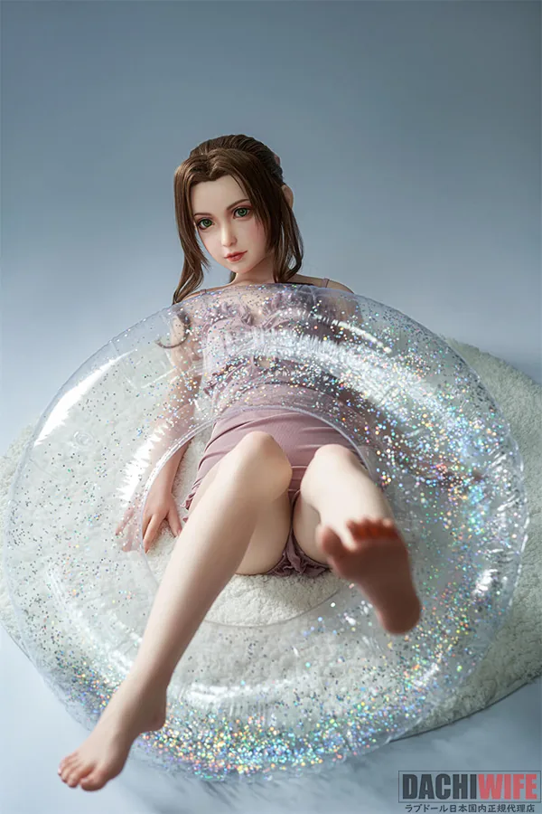 AXB Doll #2 142cm バスト平 ハロウィン限定 ギャラリー画像 8:142cm × バスト平 × ハイブリッド × ハロウィン限定のポーズカットです。#2 アニメヘッドのコスプレ感、AXB の TPE ボディの組み合わせ、ハロウィン限定衣装の特殊コンセプトの全体バランスが伝わる1枚です。