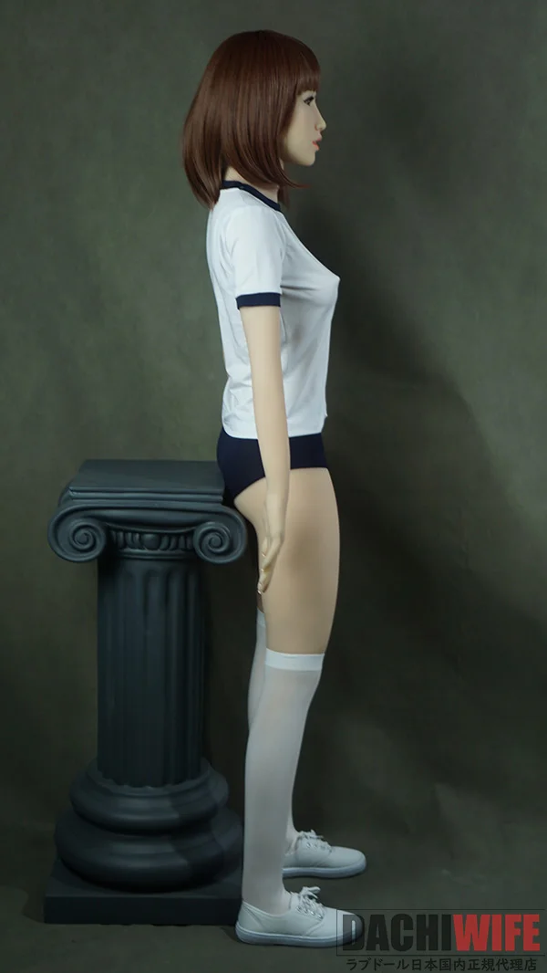 Doll Forever Li 165cm 中バスト アスリート系 ギャラリー画像 6:165cm 中バスト ボディの背面ライン確認カットです。腰からヒップにかけての TPE ボディの引き締まったライン、Doll Forever のアスリート系プロポーションの自然なバランスが伝わる画像です。