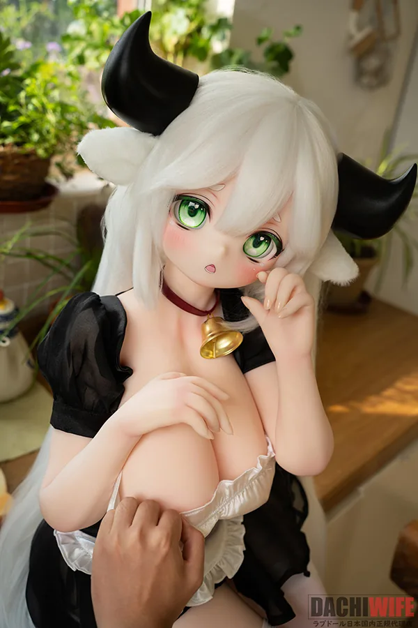 MOZU DOLL 図図 121cm SSR級 ギャラリー画像 5:ソフトビニール製ヘッドのクローズアップです。MOZU DOLL の特徴的なソフトビニール造形と、SSR級ランクの精細メイクが近距離で確認できます。