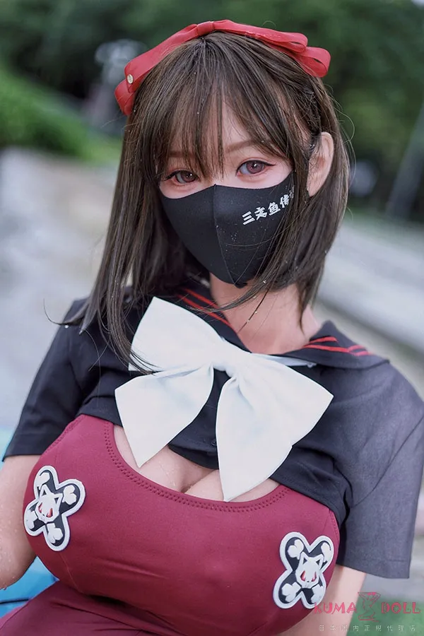 Real Lady T1 159cm Hカップ 水着 ギャラリー画像 5：T1 ヘッドのフルシリコンクローズアップです。Real Lady の写実皮膚特化の真価が最も伝わる質感アップで、毛穴の凹凸・血管の透け感・色むらの再現が近距離で確認できます。