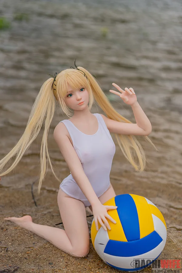 WAXDOLL 85cm バスト平 ギャラリー画像 7:85cm 7kg ボディの背面ライン確認カットです。フルシリコン製ボディのライン、軽量設計の存在感が伝わる画像です。